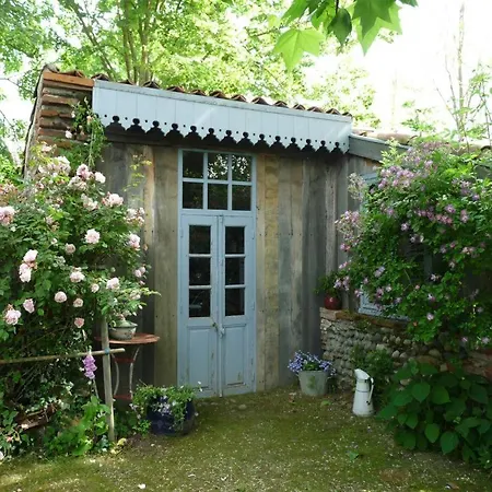 Les Pesques Bed and Breakfast