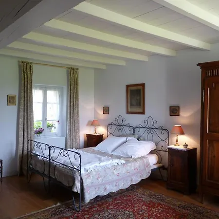 Les Pesques Bed and Breakfast